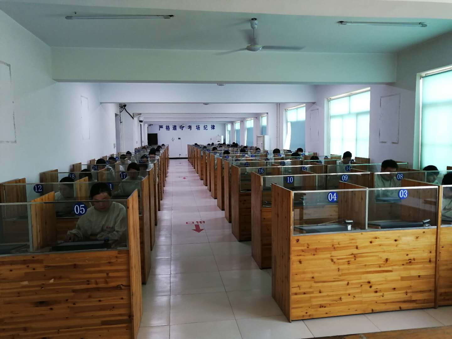 �ӱ���ͨ��У ���ۿ���